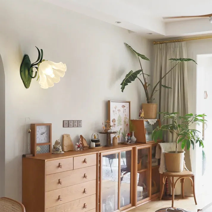 Lio | Lily of the Valley LED Wall Lamp For Living & Bedroom