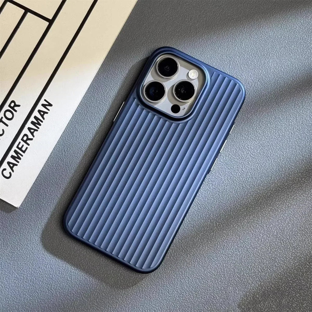 Capa ApexGuard Titanium para iPhone com Pegada Fina e Escudo