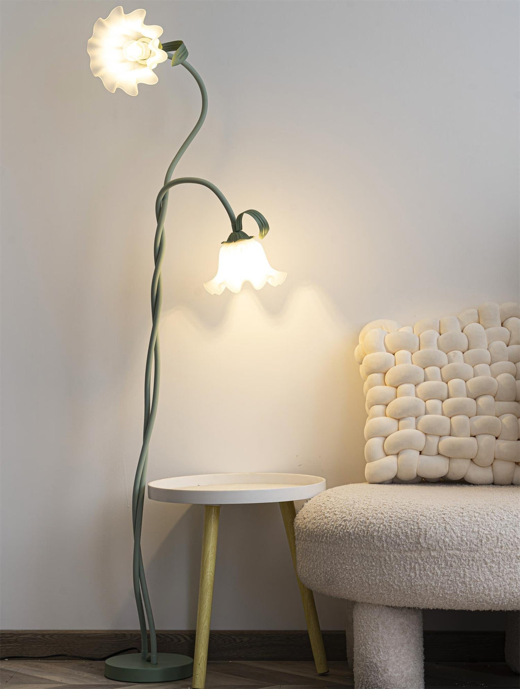 Modern Calla Flower LED Floor Lamp in Green Matte Finish
