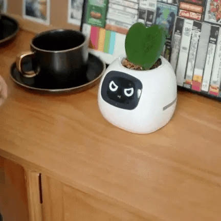 LumaGrow AI Planter: 7 Sensors for Easy Indoor Gardening