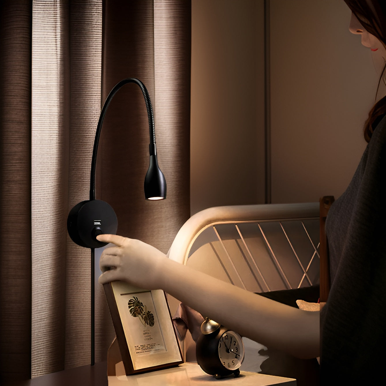 Reva Flexible Wall Reading Lamp Touch Dimming Energy Saving