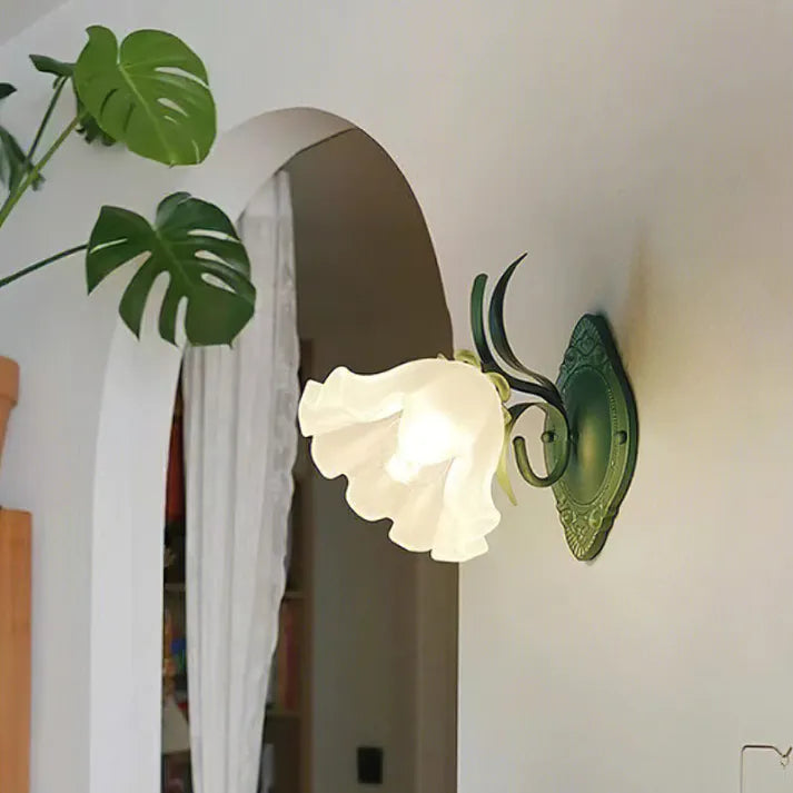 Lio | Lily of the Valley LED Wall Lamp For Living & Bedroom