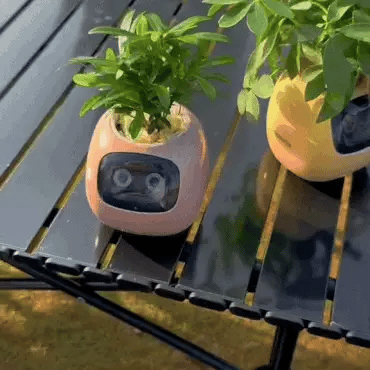 LumaGrow AI Planter: 7 Sensors for Easy Indoor Gardening