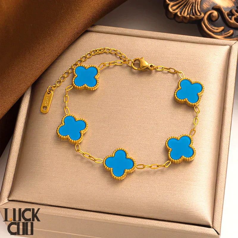 シルバクローブ クローバー 繊細なブレスレット 四つの花のチャーム付き