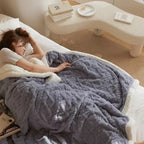 שמיכת צמר כבש עבה לחורף של SnugHaven עם פלנל מיקרופייבר דו-צדדי וגימור רך מצמר כבש