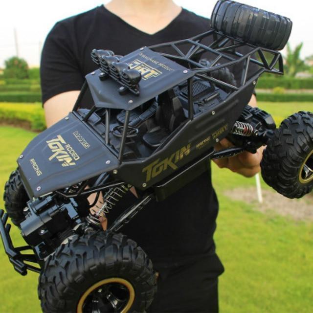 RC 4x4 Rock Crawler Monster Truck For Kids And Adults